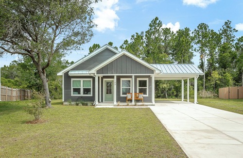 Magnolia Bluffs House | Lovely Seaside Retreat—Coastal Charm, Tons of Amenities + Close to Everything!