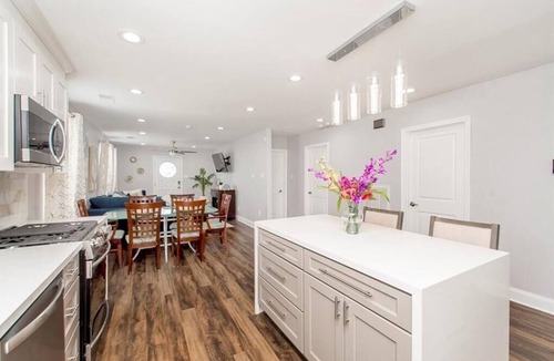 Milneburg House | Lovely, spacious & peaceful 3-bedroom house in New Orleans w AC & outdoor space.