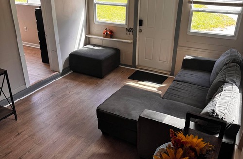 Hyde Park Apartment | Lovely Tiny House located in the heart of Jacksonville