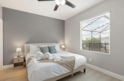 Sunset Ridge Villa | Lovely Villa Home Pool + Disney Adventure