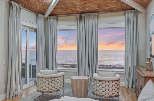 Bid-a-wee Beach House | LUX Family Teddy's Heaven - Beachfront - 6 Seater LSV - Pool-Hottub