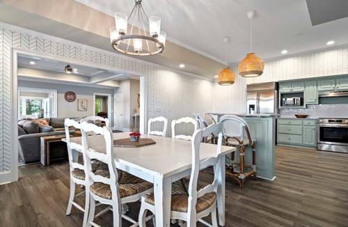 Greensboro House | Lux-Lakefront | Boat & Jet Skis