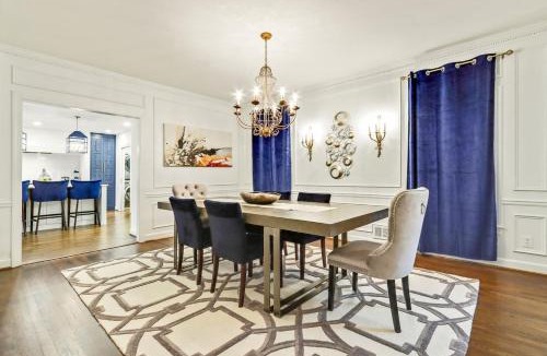 Buckhead House | Luxe, Cozy, Buckhead 4BD35, private Sleeps 8,