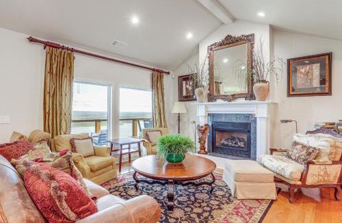 Quitman House | Luxe Home w/Panoramic Greers Ferry Lake Views