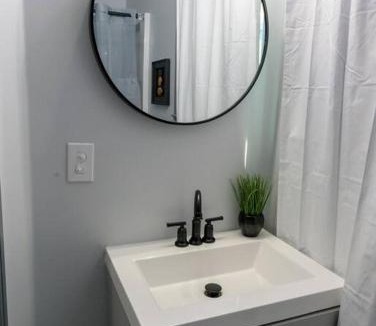 Perdue Hill Apartment | Luxurious 1-Bedroom Apartment