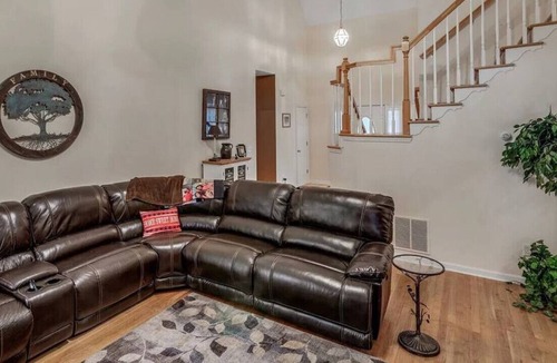 Griffin House | Luxurious 4-Bed w/Pool: Prime Location & Comfort