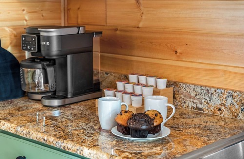 Lake Arrowhead Cabin | Luxurious 6-bedroom cabin with hot tub, sauna, game den, and lake