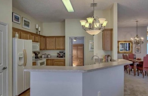Glenbrook House | Luxurious Home in The Villages: 3 BR/3 BA Just updated