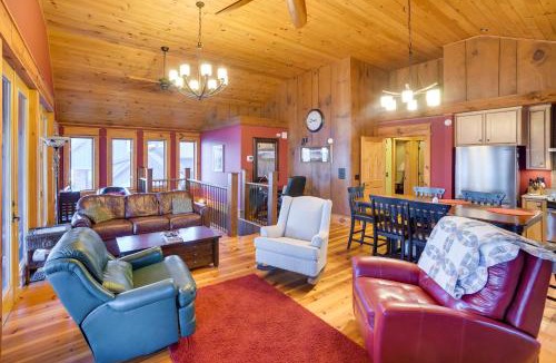 Groveoak House | Luxurious Lakefront Paradise in Scottsboro w/Dock