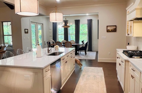 Waverly House | Luxurious, new estate. 16 min to Jordan-Hare stadium. Private Pool. Sleeps 14.