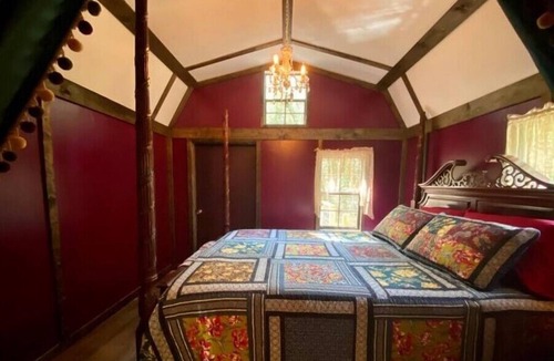 Live Oak Other | Luxurious, Off Grid, glamping, secluded on 43acresnn
