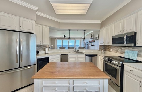 Bel Air Condo | Luxurious & Private, Beach Front, Pool, 3BD/2BA, 1800 SqFt, Large Balcony