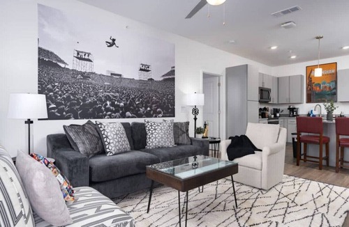 Pelham Apartment | Luxury 2 BR Getaway Near Oak Mountain Park