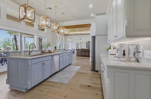 Lake Charles House | Luxury 3-Bedroom Waterfront Retreat Located on West Fork of Calcasieu River