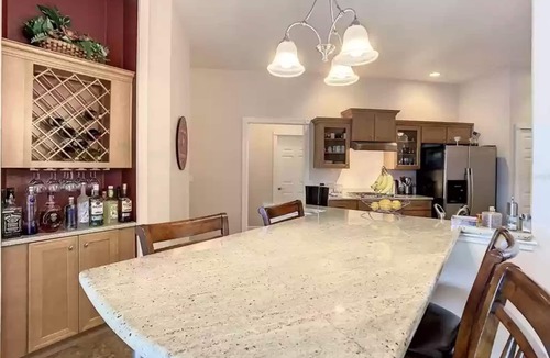 Sunridge Woods House | Luxury 4 Bed with POOL + Outdoor Kitchen Minutes to Disney! No neighbours behind