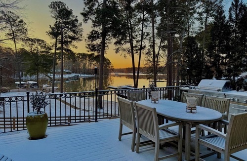 Buckhead House | Luxury 5-bedroom home on beautiful Lake Oconee with Private Pickleball court!