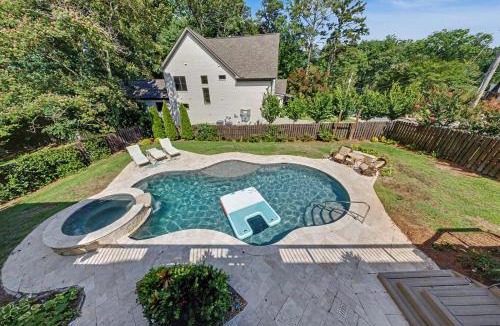 Ashford Park House | Luxury 6BR estate with private pool gameroom