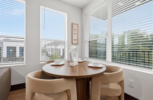 East Side Apartment | Luxury Atlanta Retreat -Near Mercedes-Benz Stadium
