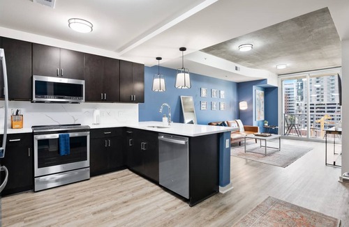 Midtown Apartment | Luxury City Center Home