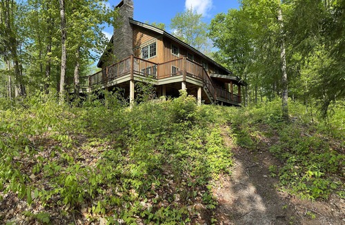 Wetmore House | Luxury Lake Home, Fireplace, wood fired pizza oven, Secluded! Pictured Rocks!