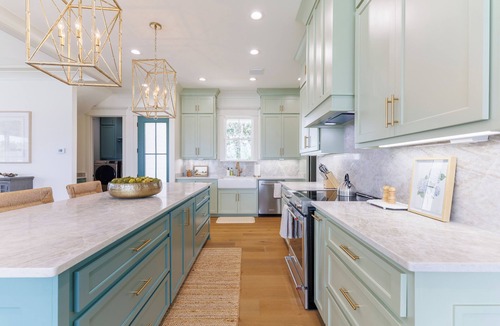 Lake Park House | Luxury Lake House, Huge Pool, Dock & Panoramic Views