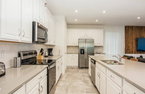 Four Corners Cottage | Luxury Lake View W/pool- Star Wars Game Roomsa2145