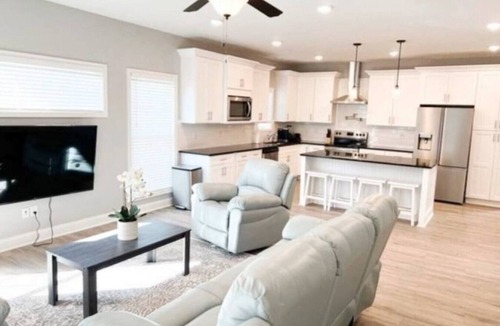 Augusta House | Luxury Medical District Home, EV Charger, Gated #3