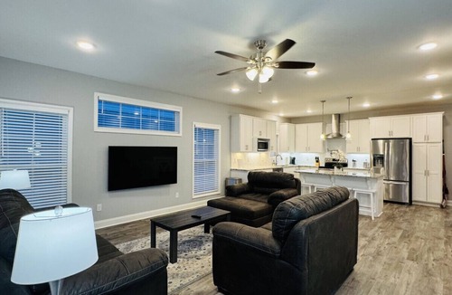 Augusta House | Luxury Medical District Home, EV Charger, Gated #9
