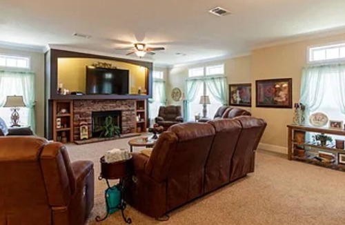 Valdosta House | Luxury Mobile Home in Valdosta, GA - Fully Furnished