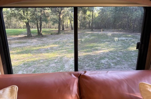 Crestview House | Luxury Motorhome in South Crestview with WiFi, AC
