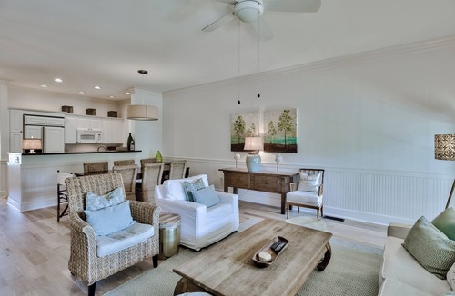 Watercolor House | Luxury Townhome on Cerulean Park - 2 Bikes Provided - Amenity passes included
