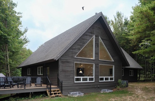 Suttons Bay House | Luxury Waterfront Home in Suttons Bay
