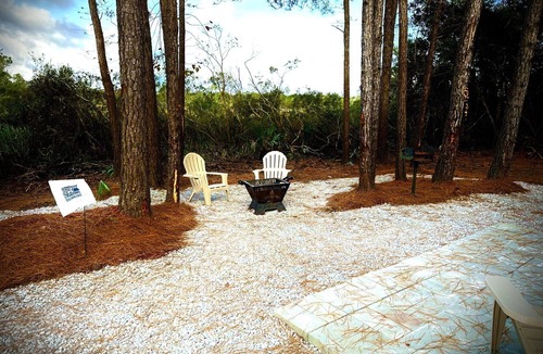 Pearlington House | Luzury 5th Wheel on the Ms Gulf Coast with access to all Campground amenities.