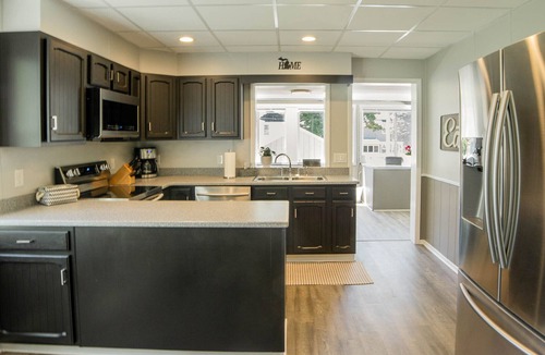 Frankfort House | M22 Rentals Premier Home - 3 blocks to Lake Michigan!nn2025 Calendar is OPEN!