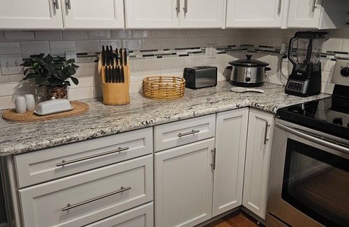 Brewton House | Mady's Happy Place is a charming 3 bedroom, 2 bath home near historic downtown