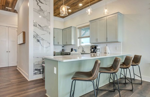 Indian Pass House | Make waves this fall with our reduced prices- Up to 40% Off! Inquire now!