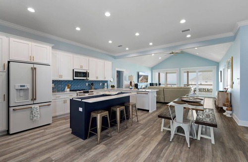 Dauphin Island House | March/April Discount - Beautiful home steps away from Gulf of Mexico Beaches
