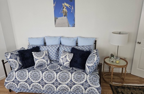 Arabi Apartment | MARCH MADNESS DISCOUNTS! Email for info! LGBTQ Owned! Minutes from the Quarter!