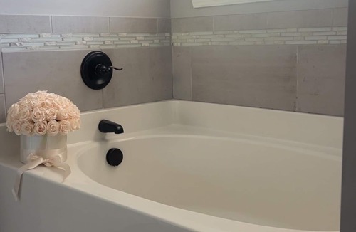 Grovetown House | Masters rental Luxury Charming 4-bedroom farmhouse with WiFi, AC Grovetown