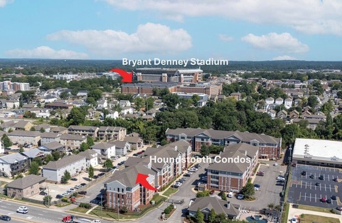 Tuscaloosa Condo | Maxwell Place | Walk to Stadium | Pool & Gym