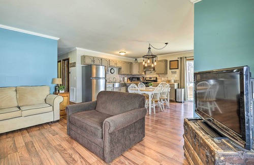 Silver Lake Cottage | Mears Abode w/Pool Access, Near Silver Lake!