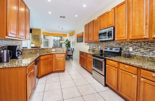Haines City Villa | ⭐Mega Lakeview Villa – 5BR, Pool/Spa, Game Room, 20 Mins to Disney