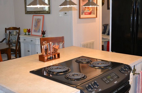 Waveland House | Mermaids Hideout, Home with wrap porch near the Beach, Courtyard, Pool, Pets ok