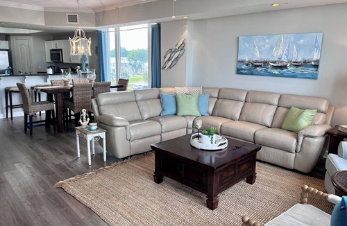Gulfport Condo | Mermaids Retreat - Luxury Relaxation, Heated Indoor Pool & Spa, Gym facility…