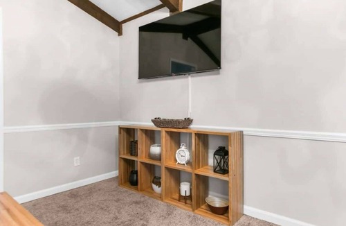Forestdale House | Miami Family Friendly in Forestdale
