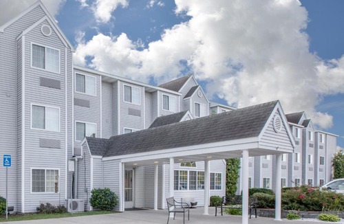 Manistee Hotel | Microtel Inn and Suites Manistee
