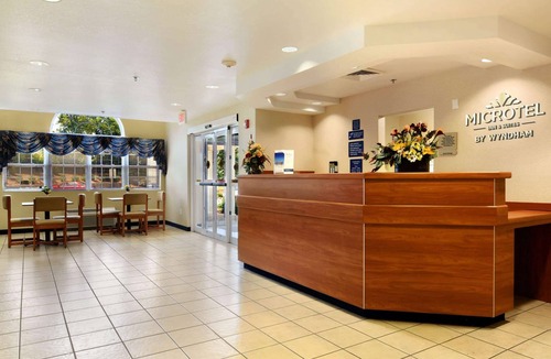 Normal Hotel | Microtel Inn & Suites by Wyndham Huntsville