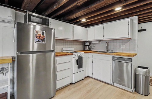 Manistee House | Mid-Century Modern Pet-Friendly Home near Beach