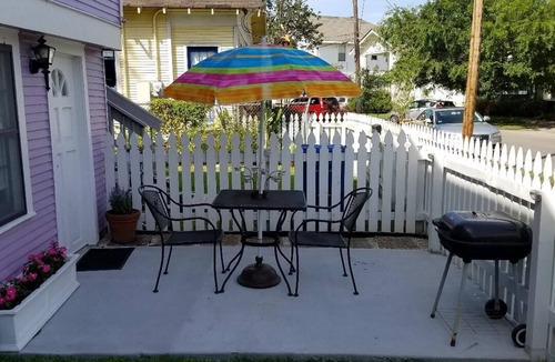 New Orleans Apartment | Mid City/City Park, Corporate/Executive Apt, Clean and Safe Area