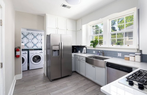Columbus House | Midtown Brick Cottage 3BR, 2BA 15 Mins to Ft Moore